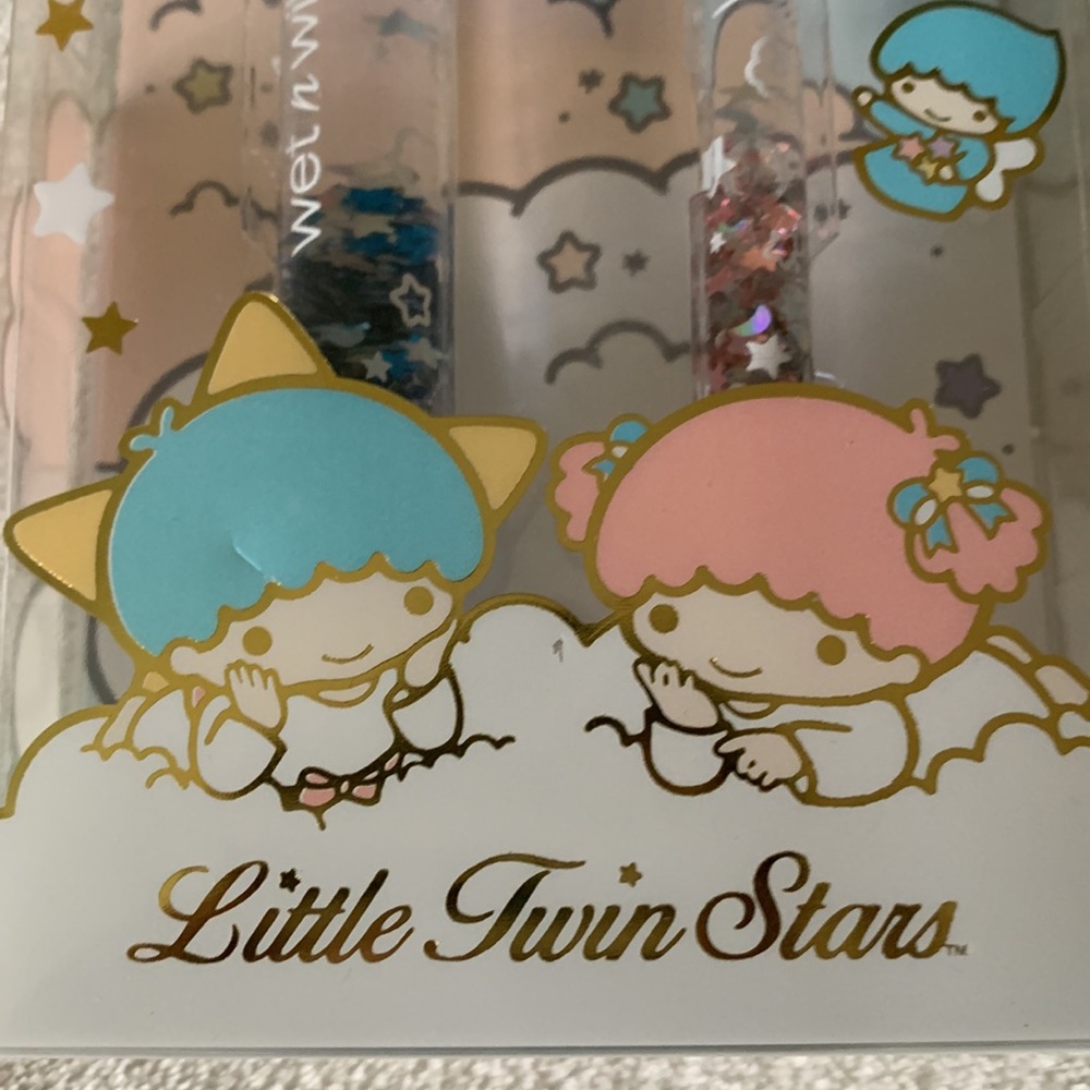 Wet n Wild x Little Twin Stars ⭐️ 💖💙 Limited Edition Brush Set - Picture 5 of 7